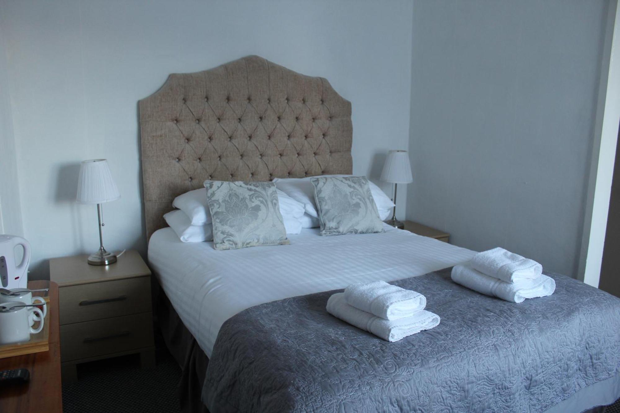 The Paddocks Hotel ซีมอนด์สยาต ภายนอก รูปภาพ